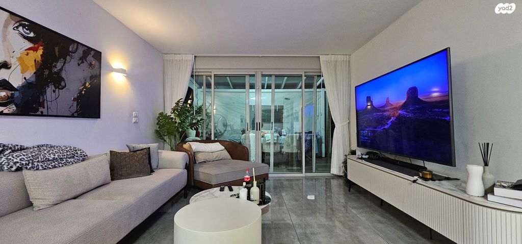 דירת גן, המלאכה, הדר, רמת השרון