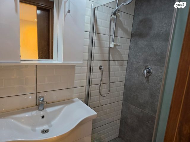 רבנו חננאל 12