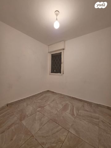 דירה, שדרות ביאליק, קרית ים  א', קרית ים