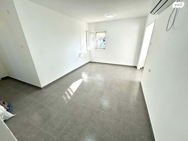 דירה, דרך משה דיין 24, כפיר, נווה כפיר, תל אביב יפו