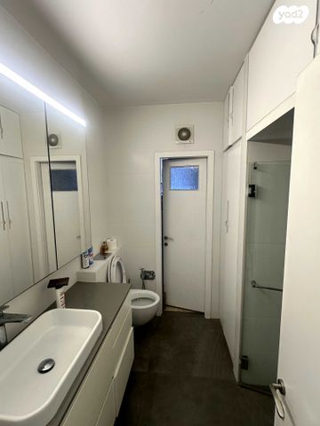 דירה, חיים לבנון, נווה אביבים, תל אביב יפו