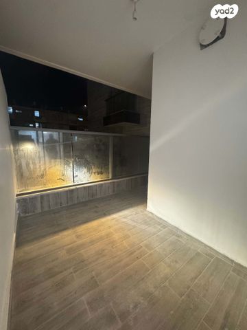 דירה, נתן אלבז, רובע ו', אשדוד