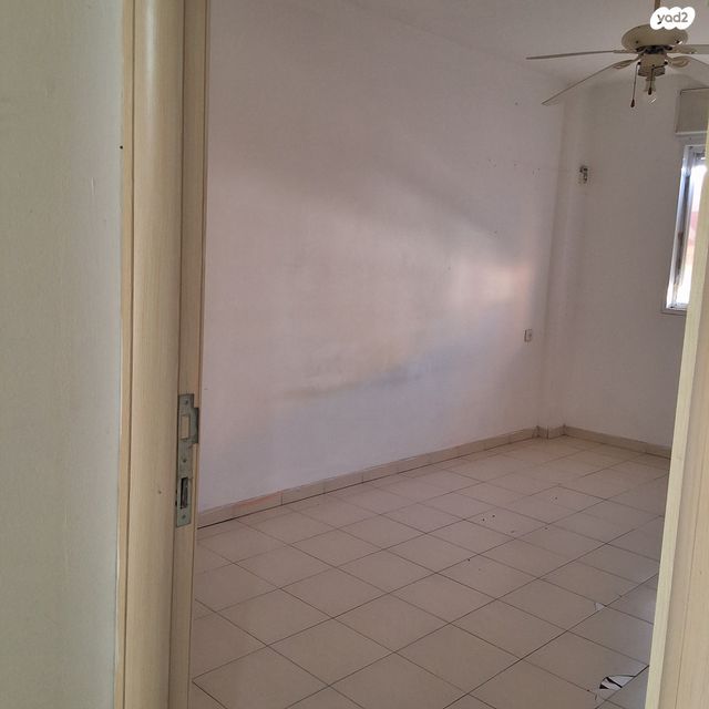 דירה, אקסודוס 4, ההעפלה, קרית גת