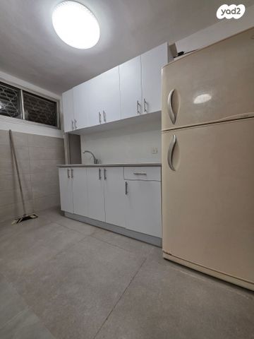 דירה, שדרות ביאליק, קרית ים  א', קרית ים