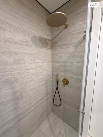 דירה, בנימין וולפוביץ', רעננה