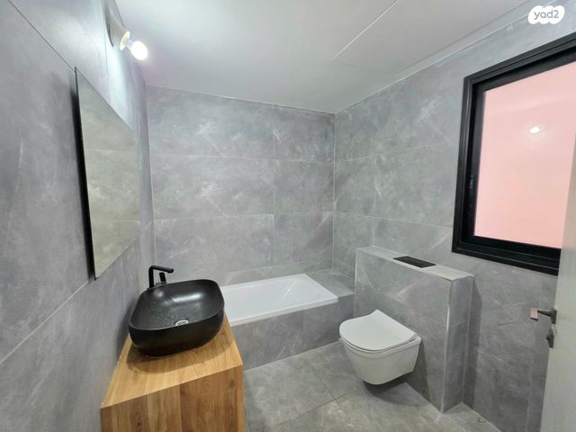 דירת גן, נווה זמר, רעננה