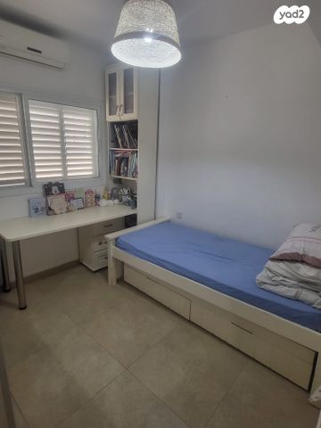 גג/ פנטהאוז, חיים ארלוזורוב 10, רמת ורבר, פתח תקווה