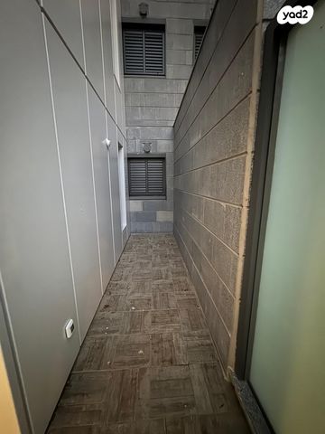 דירה, הר מירון, נווה ישראל, הרצליה