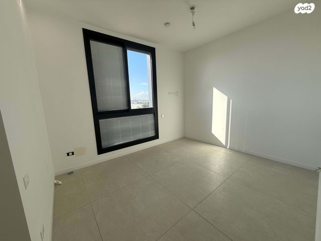 דירה, בנימין וולפוביץ', רעננה