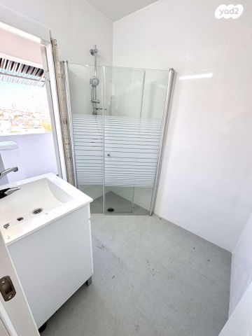 דירה, דרך משה דיין 24, כפיר, נווה כפיר, תל אביב יפו