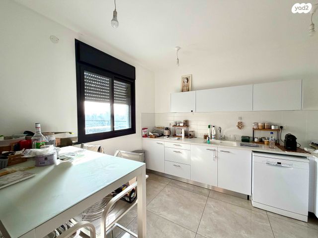 פתח תקווה 23