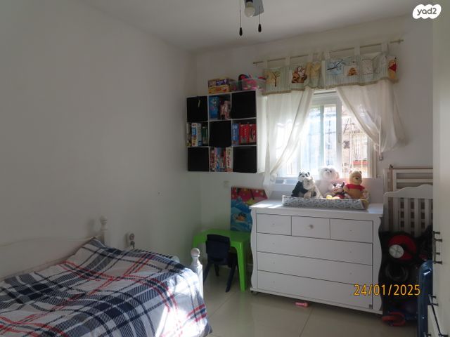 דירה, הרב עוזיאל, בית וגן, ירושלים