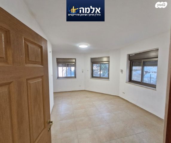 דירה, משכנות הרועים, כפר אדומים, כפר אדומים