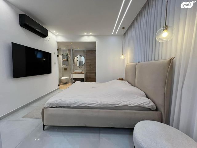 גג/ פנטהאוז, גלעדי אהרון, קרית אילון, חולון