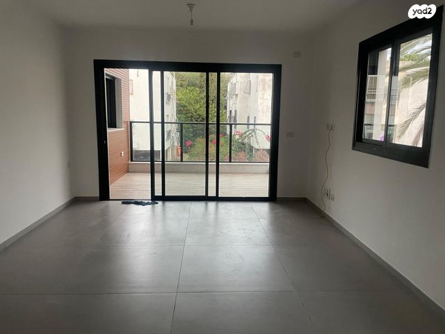 דירה, ביאליק, מרכז, קרית עבודה, חולון