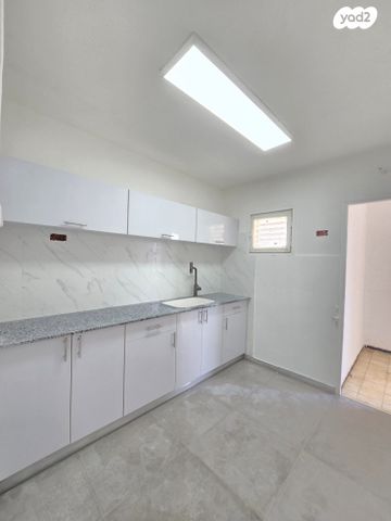 המרכז האזרחי