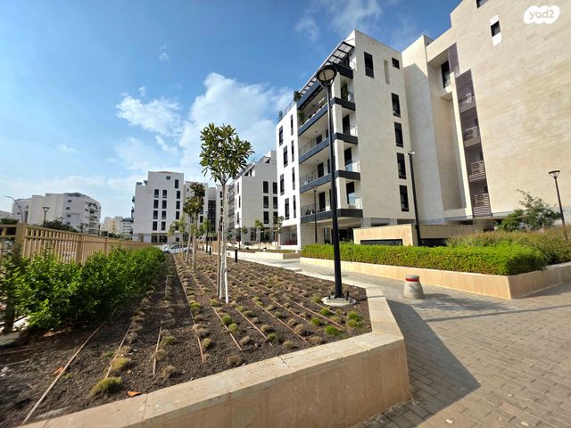 דירת גן, נווה זמר, רעננה