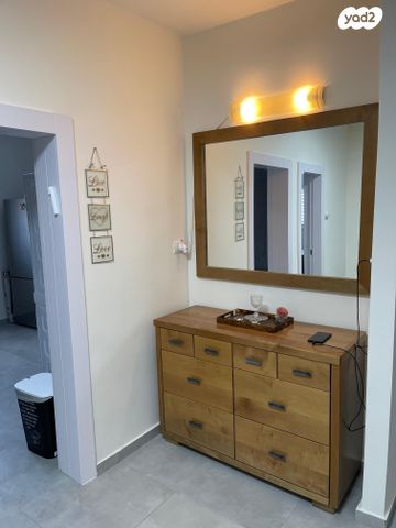 דירה, שיבת ציון 10, גבעת אולגה, חדרה