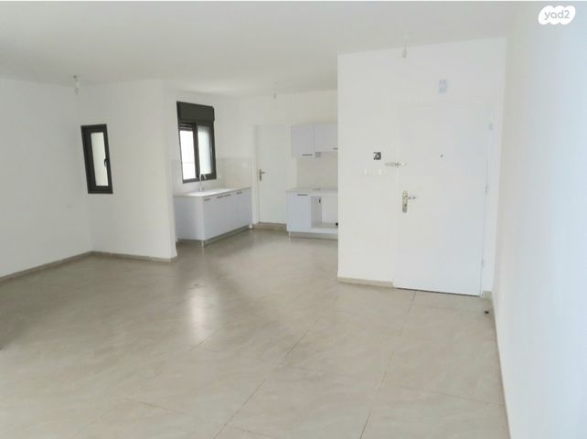 דירת גן, אלון, החורש, חריש