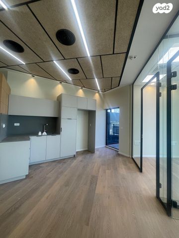 משרדים, דרך מנחם בגין 13, בורסה, רמת גן