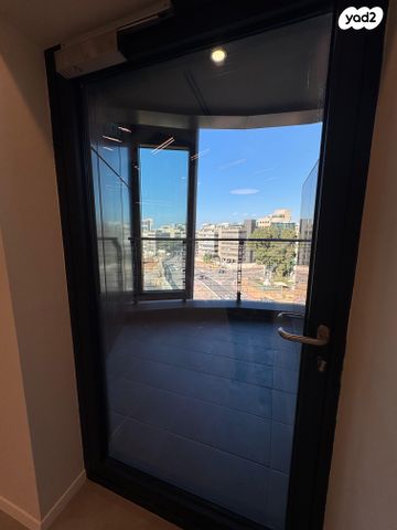 משרדים, דרך מנחם בגין 13, בורסה, רמת גן