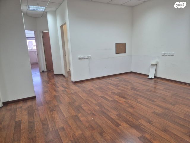 משרדים, שדרות הפלי"ם 2, קרית הממשלה ע"ש רבין, חיפה