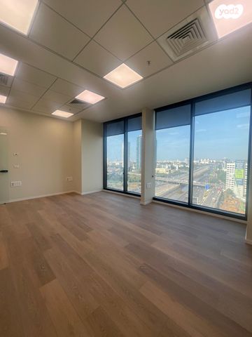 משרדים, דרך מנחם בגין 13, בורסה, רמת גן