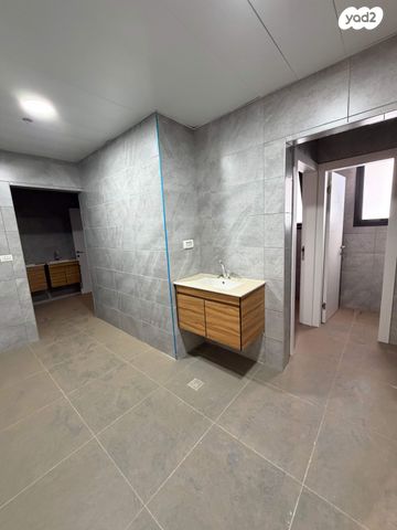 מבני תעשיה, כרמיאל