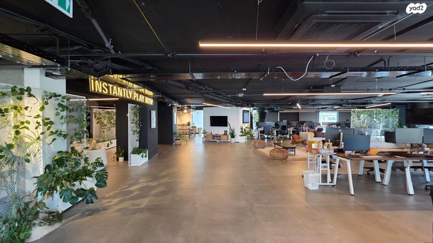 משרדים, דרך מנחם בגין 144, תל אביב יפו