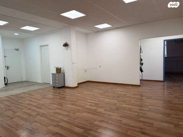 משרדים, תפוצות ישראל 5, תל גנים, גבעתיים