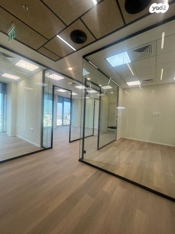 משרדים, דרך מנחם בגין 13, בורסה, רמת גן