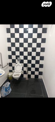 חנויות/ שטח מסחרי