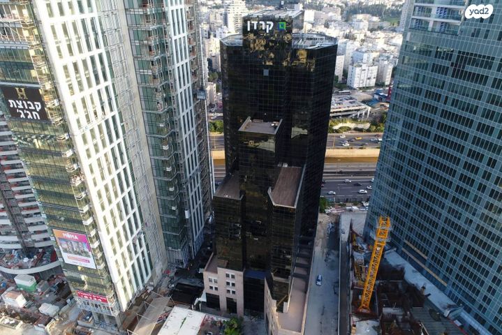 דרך מנחם בגין 154