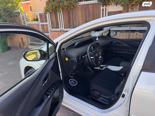 מודעת רכב טויוטה פריוס