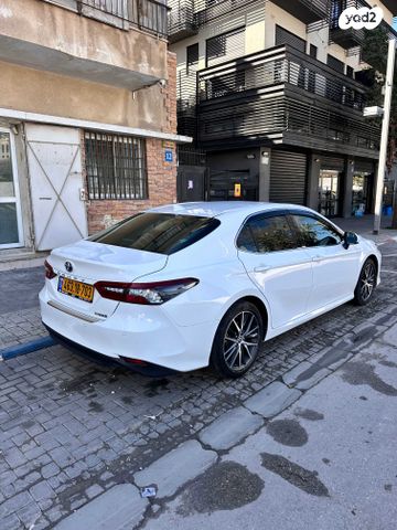 טויוטה קאמרי