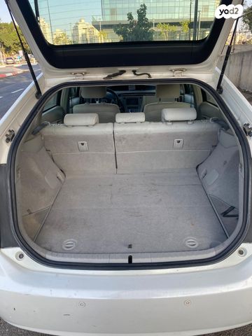 מודעת רכב טויוטה פריוס