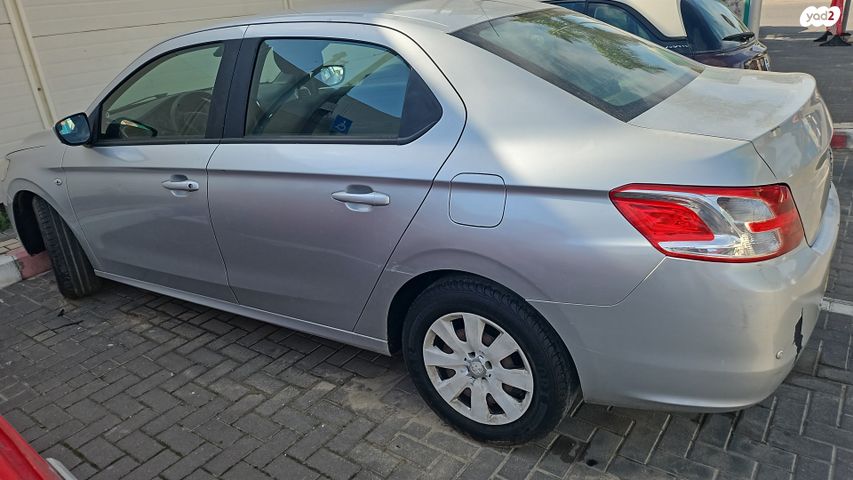 מודעת רכב פיג'ו 301