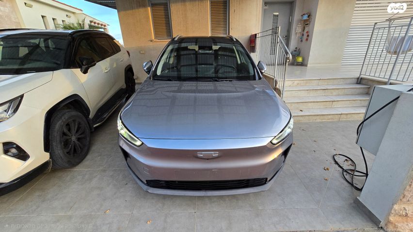 מודעת רכב ג׳ילי Geometry C