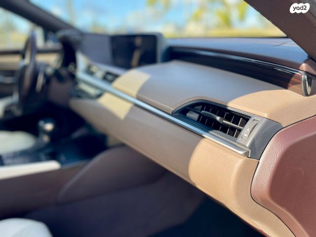 מודעת רכב לקסוס ES