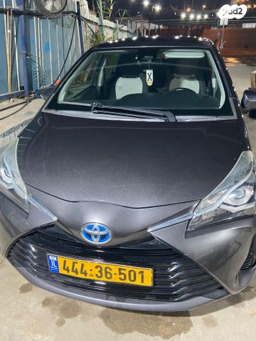 טויוטה יאריס