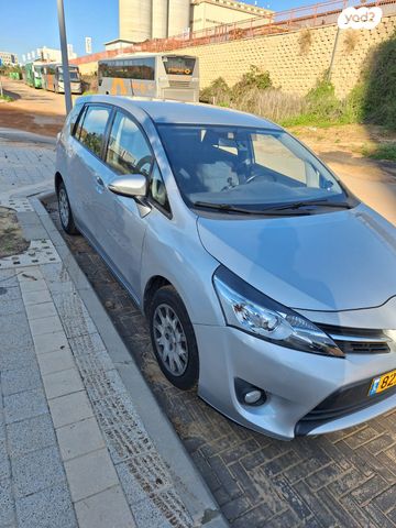 מודעת רכב טויוטה ורסו