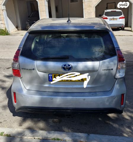 טויוטה פריוס פלוס