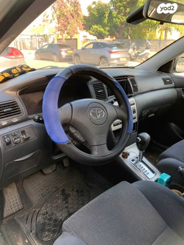 טויוטה קורולה