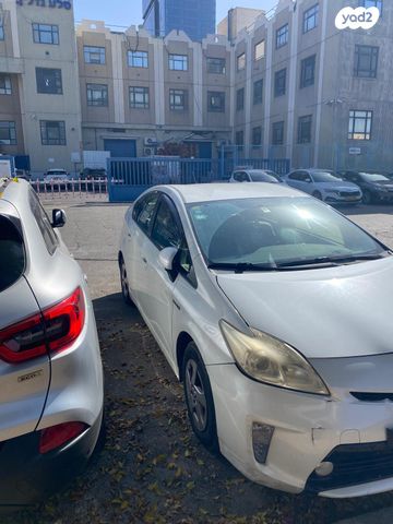 טויוטה פריוס