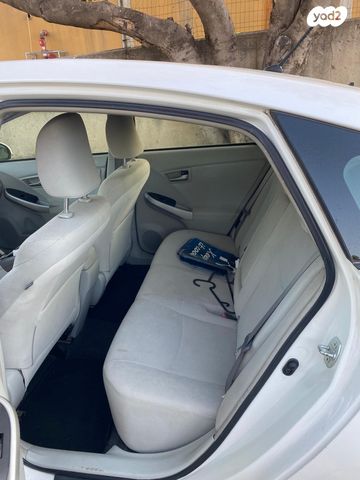 טויוטה פריוס