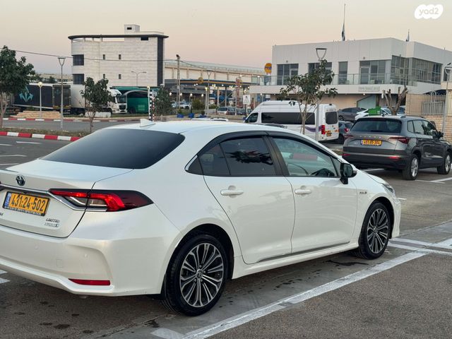 טויוטה קורולה