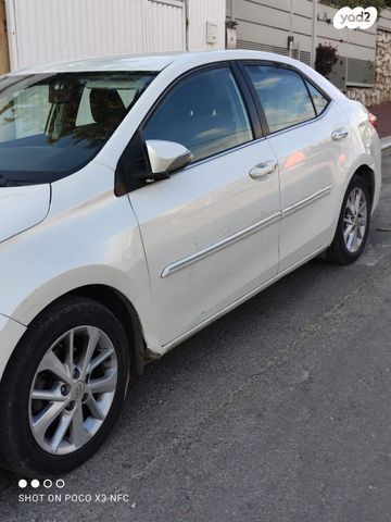 טויוטה קורולה