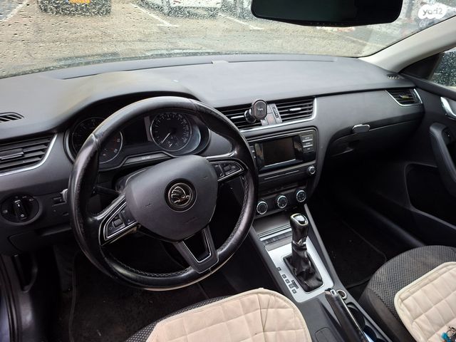 סקודה אוקטביה