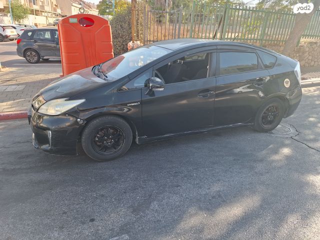 מודעת רכב טויוטה פריוס