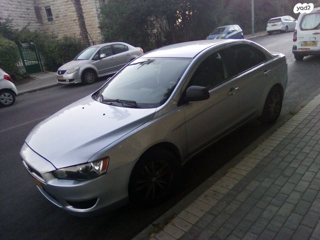 מיצובישי לנסר